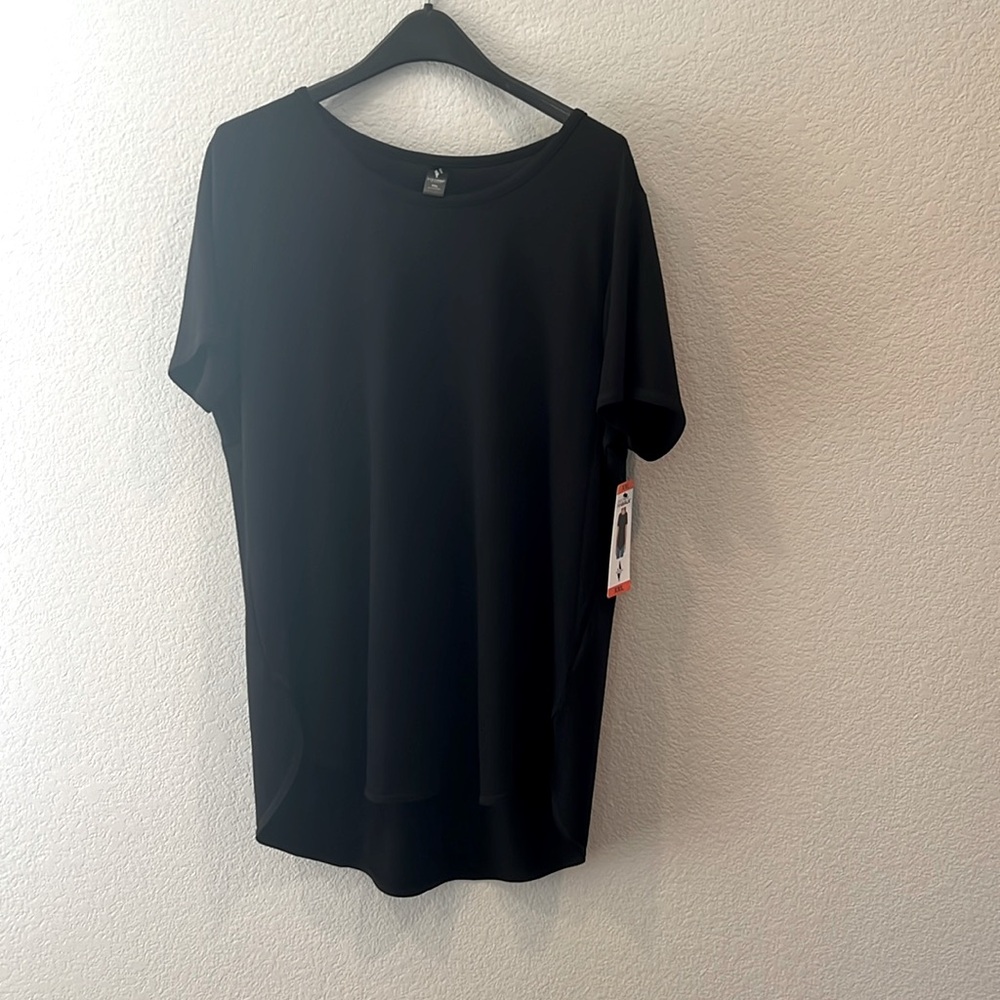 Women's- Skechers Top
